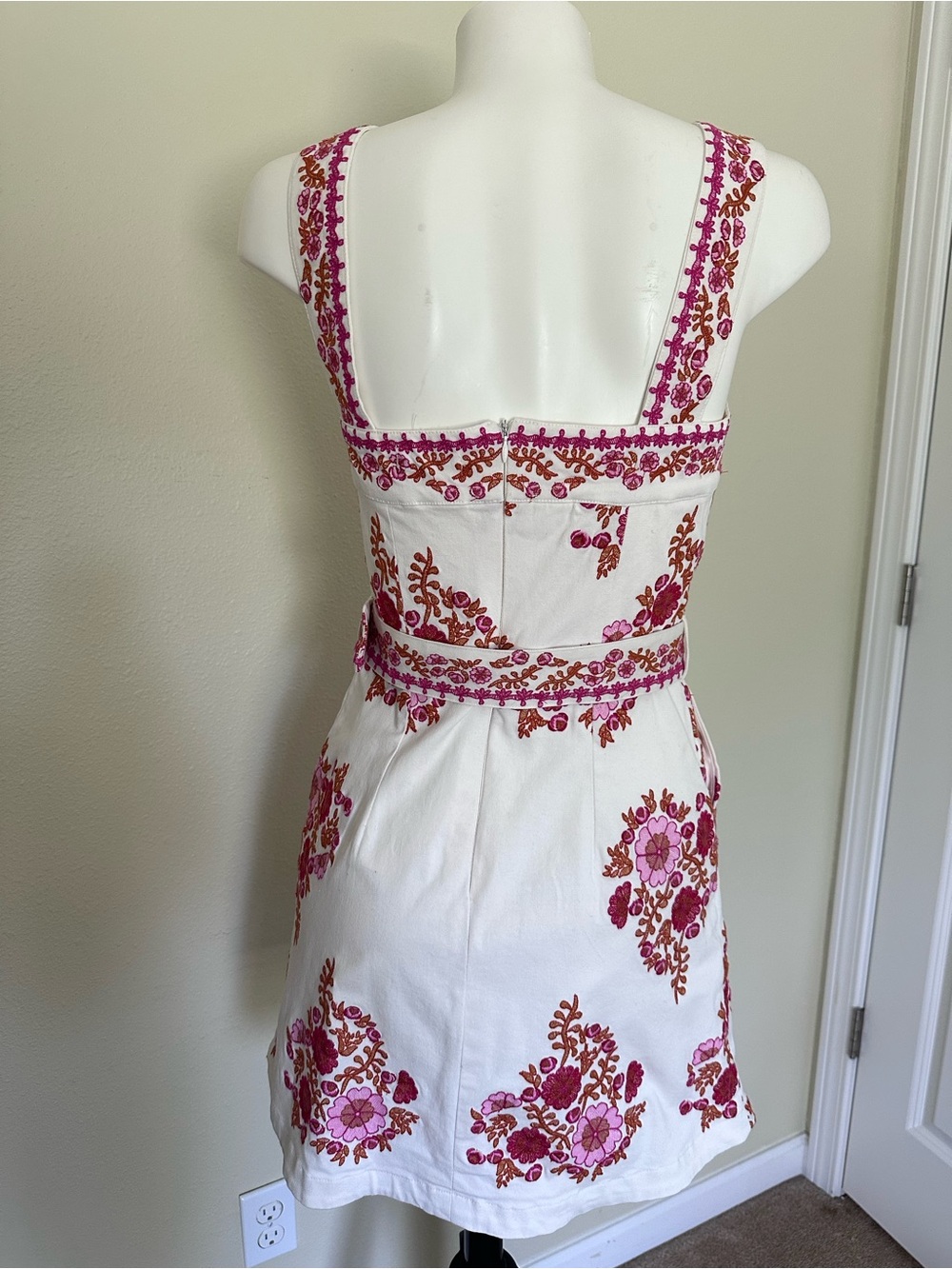 Avec Les Filles White Mini Dress with Pink & Red Floral Embroidery - Picture 3 of 8